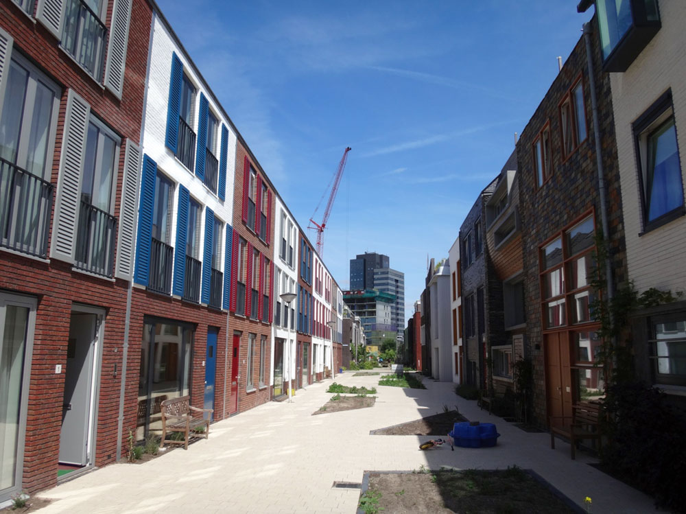 Developer built homes on the left; private homebuilders on the right 